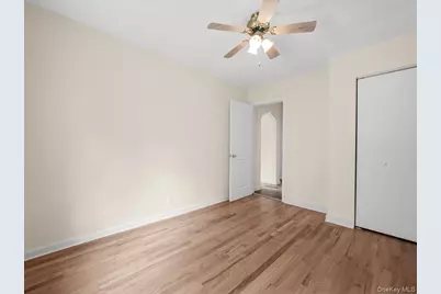 198 Canterbury, Lynbrook, NY 11563 - Photo 21