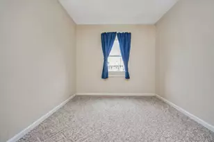 69-35 61st Rd, Middle Village, NY 11379 - Photo 21