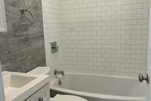 139-11 87th Dr, Jamaica, NY 11435 - Photo 7