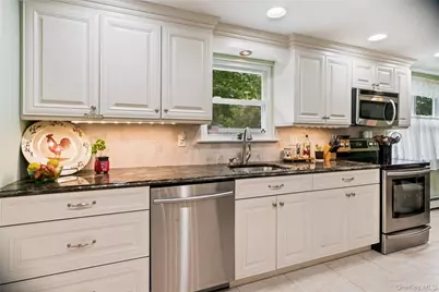 16 Bruce Drive, South Setauket, NY 11720 - Photo 3