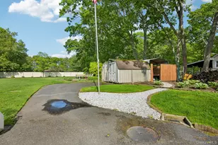 148 Oak Ave, Shirley, NY 11967 - Photo 35