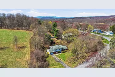26 Lauretta Drive, Highland, NY 12528 - Photo 23