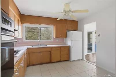 26 Lauretta Drive, Highland, NY 12528 - Photo 9