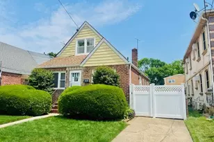 86-63 Musket St, Queens Village, NY 11427 - Photo 27
