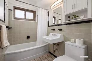 21-36 33rd Rd, Astoria, NY 11106 - Photo 17