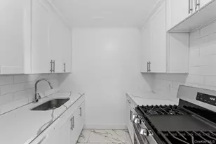 23 Water Grant St, Yonkers, NY 10701 - Photo 11
