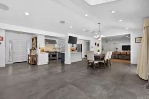 11 Juneau Blvd, Woodbury, NY 11797 - Photo 17