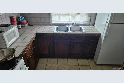 11 Chestnut Street, Newburgh, NY 12550 - Photo 5