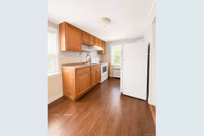 31 Maple Avenue, Kings Park, NY 11754 - Photo 5