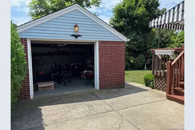655 2nd Place S, Garden City, NY 11530 - Photo 3