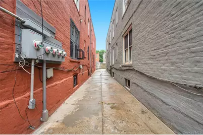 558 Midwood St, Brooklyn, NY 11203 - Photo 3