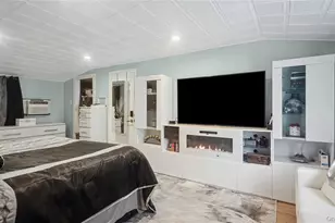 1634 N Gardiner Dr, Bay Shore, NY 11706 - Photo 19