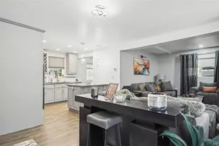 1634 N Gardiner Dr, Bay Shore, NY 11706 - Photo 5
