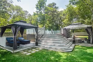 1634 N Gardiner Dr, Bay Shore, NY 11706 - Photo 33
