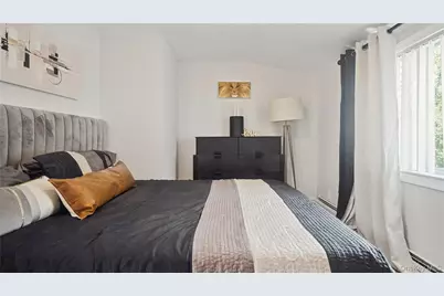 1634 N Gardiner Drive, Bay Shore, NY 11706 - Photo 25