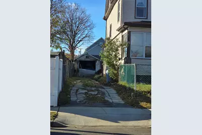 13760 Bedell Street, Springfield Gardens, NY 11413 - Photo 3