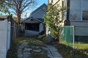 137-60 Bedell St, Springfield Gardens, NY 11413 - Photo 3
