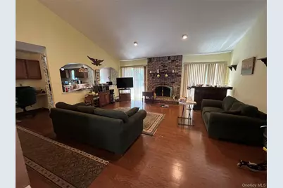 114 Washington Boulevard, Commack, NY 11725 - Photo 5