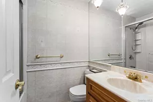 17 Lakeview Dr, Manorville, NY 11949 - Photo 5