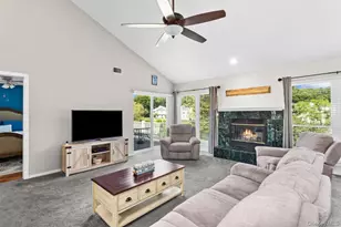 17 Lakeview Dr, Manorville, NY 11949 - Photo 7