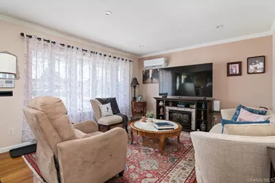 34 1st Avenue, Farmingdale, NY 11735 - Photo 5