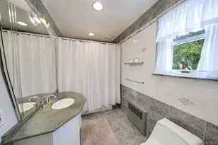 27 Hilbert St, Hempstead, NY 11550 - Photo 23