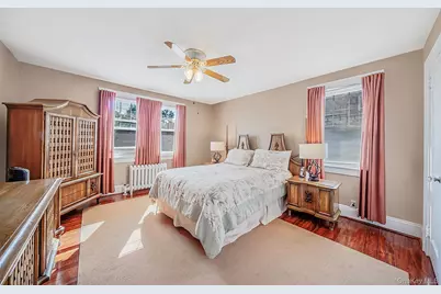 27 Hilbert Street, Hempstead, NY 11550 - Photo 21