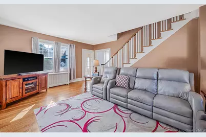 27 Hilbert Street, Hempstead, NY 11550 - Photo 11