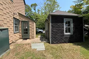 174 Railroad Ave, Saint James, NY 11780 - Photo 5