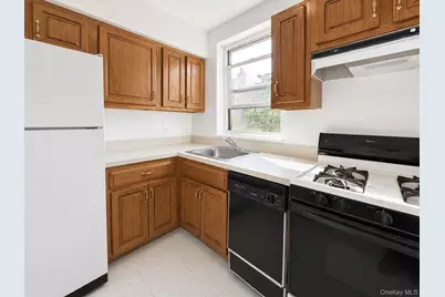 204-07 36th Avenue #394, Bayside, NY 11361 - Photo 5