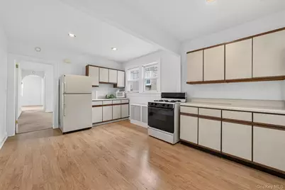 91 Douglas Avenue, Yonkers, NY 10703 - Photo 23