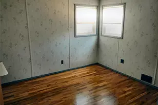 1005 Thompson Dr, Bay Shore, NY 11706 - Photo 25