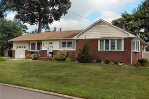 1005 Thompson Dr, Bay Shore, NY 11706 - Photo 3