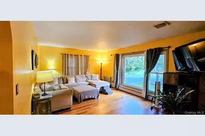 26 Reservoir Road, Highland, NY 12528 - Photo 9