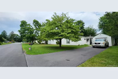 48 Gleason Boulevard, Pleasant Valley, NY 12569 - Photo 11
