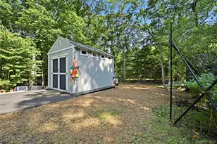 18 Nicole Ct, Manorville, NY 11949 - Photo 43