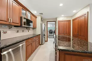 18 Nicole Ct, Manorville, NY 11949 - Photo 17