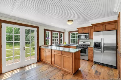 430 Montauk Highway, East Moriches, NY 11940 - Photo 21