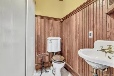 430 Montauk Highway, East Moriches, NY 11940 - Photo 31