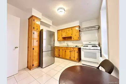 38-15 149 Street #3C, Flushing, NY 11354 - Photo 3