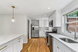 77 Andrew St, Manhasset, NY 11030 - Photo 9