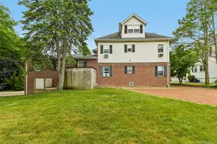 77 Andrew St, Manhasset, NY 11030 - Photo 33