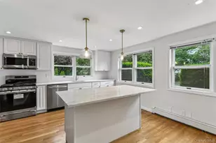 77 Andrew St, Manhasset, NY 11030 - Photo 7