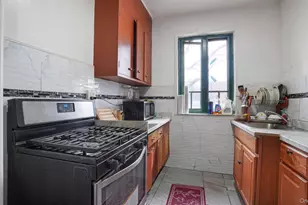 2049 McGraw Ave, Bronx, NY 10462 - Photo 9
