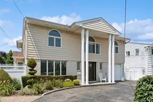 2687 Karen St, Bellmore, NY 11710 - Photo 3