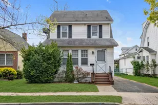 25 N 12th St, New Hyde Park, NY 11040 - Photo 1