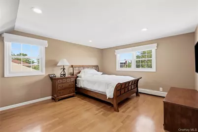 364 Boundary Avenue, Massapequa, NY 11758 - Photo 17