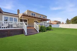 364 Boundary Ave, Massapequa, NY 11758 - Photo 39