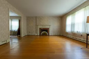 10 DeGarmo Pl, Poughkeepsie, NY 12601 - Photo 7
