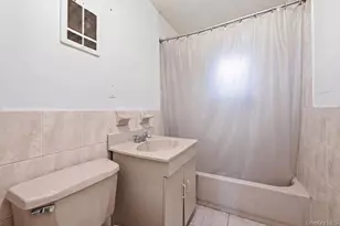 122-19 191st St, Springfield Gardens, NY 11413 - Photo 3